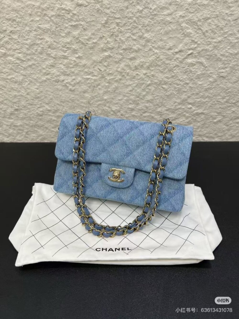 Classic CHANEL bag: A Stylish and Versatile Choice for Elegance